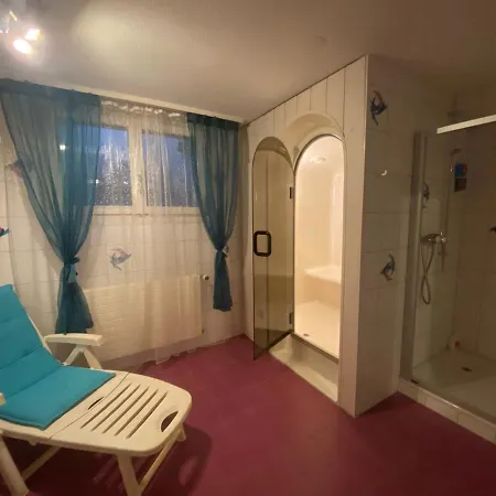 Crystal Hotel 3*