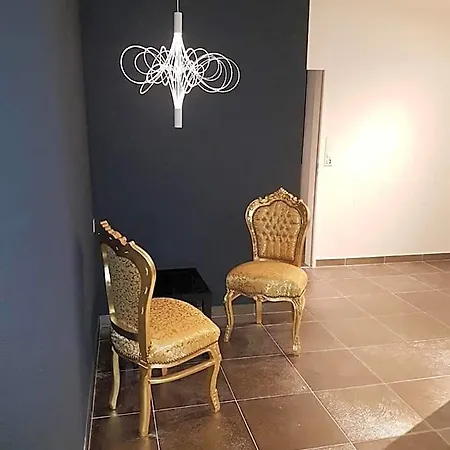 Ξενοδοχείο Crystal Αντελμπόντεν