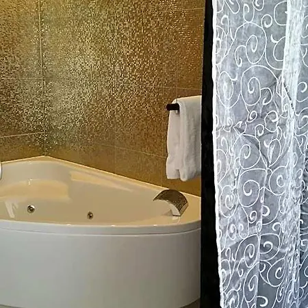 Hotel Crystal 3*