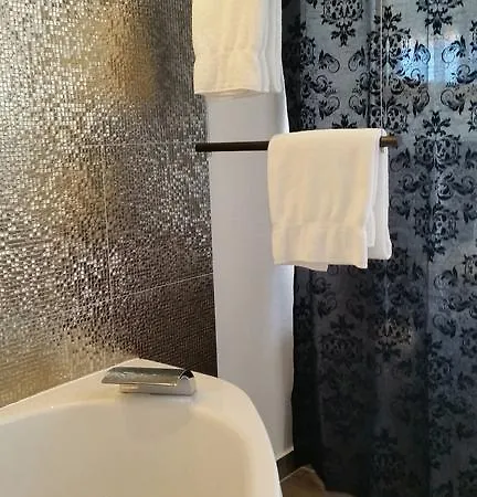 Hotel Crystal